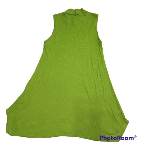 Sleeveless Dress Green Size Medium Mock Neck Lightweight Mini Casual Party - Picture 2 of 4